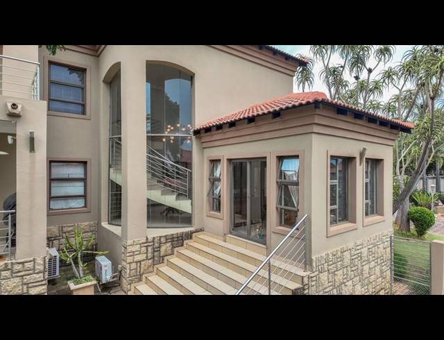 4 BEDROOM HOUSE FOR SALE IN MAGALIESKRUIN